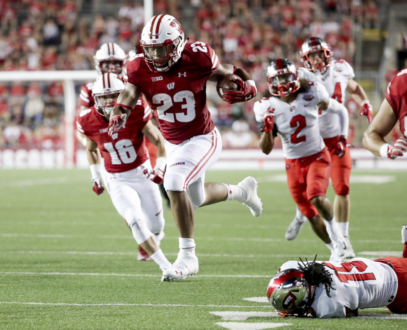 Wisconsin Badgers 34, Western Kentucky Hilltoppers 3